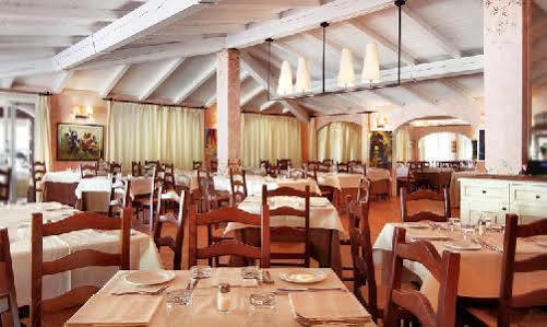 Colonna Resort Country & Sporting Club Porto Cervo Exterior photo